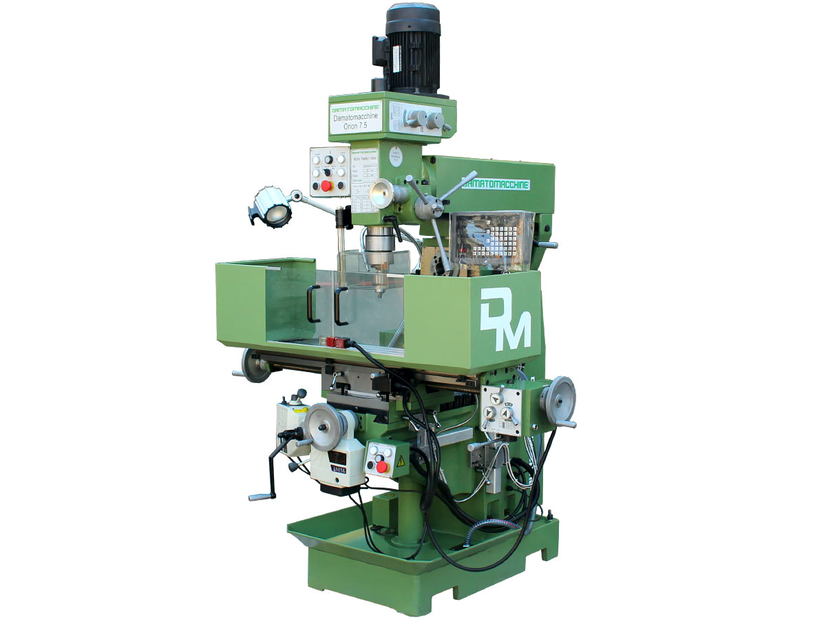 Universal milling machine