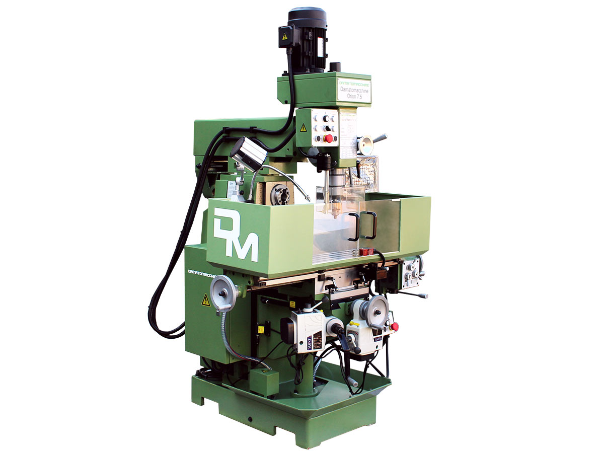 Universal milling machine