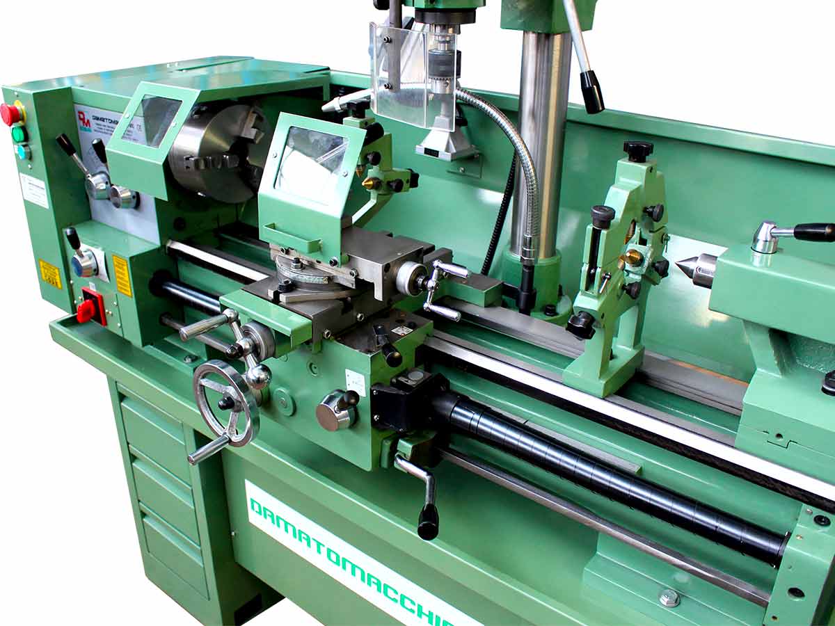 Machine tool consisting of a 320x800 mm lathe, independent milling machine with speed from 400 to 1640 rpm powered by a 750 W motor