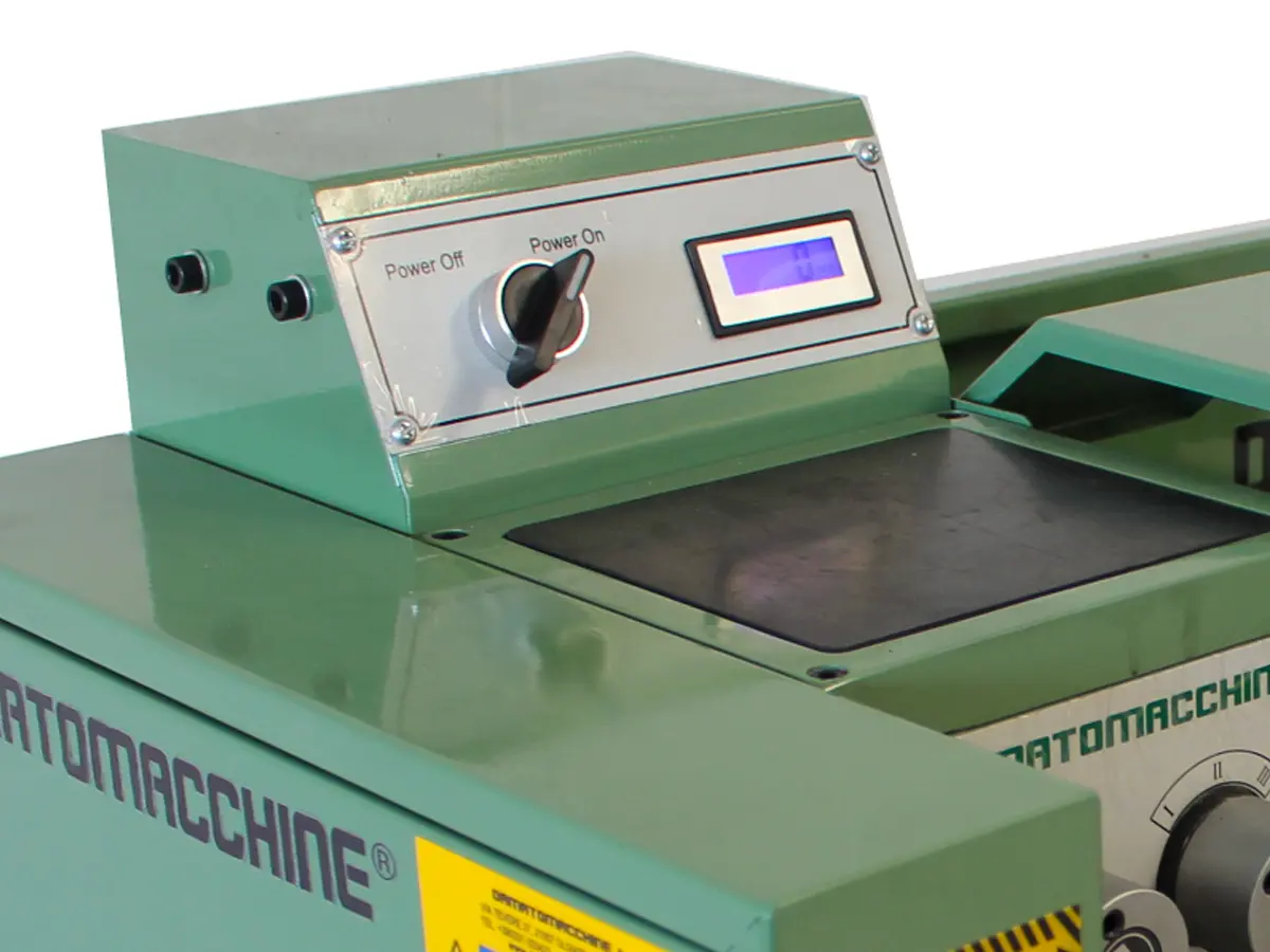 Drehmaschine für metalle newton 20 plus 2  von Damatomacchine