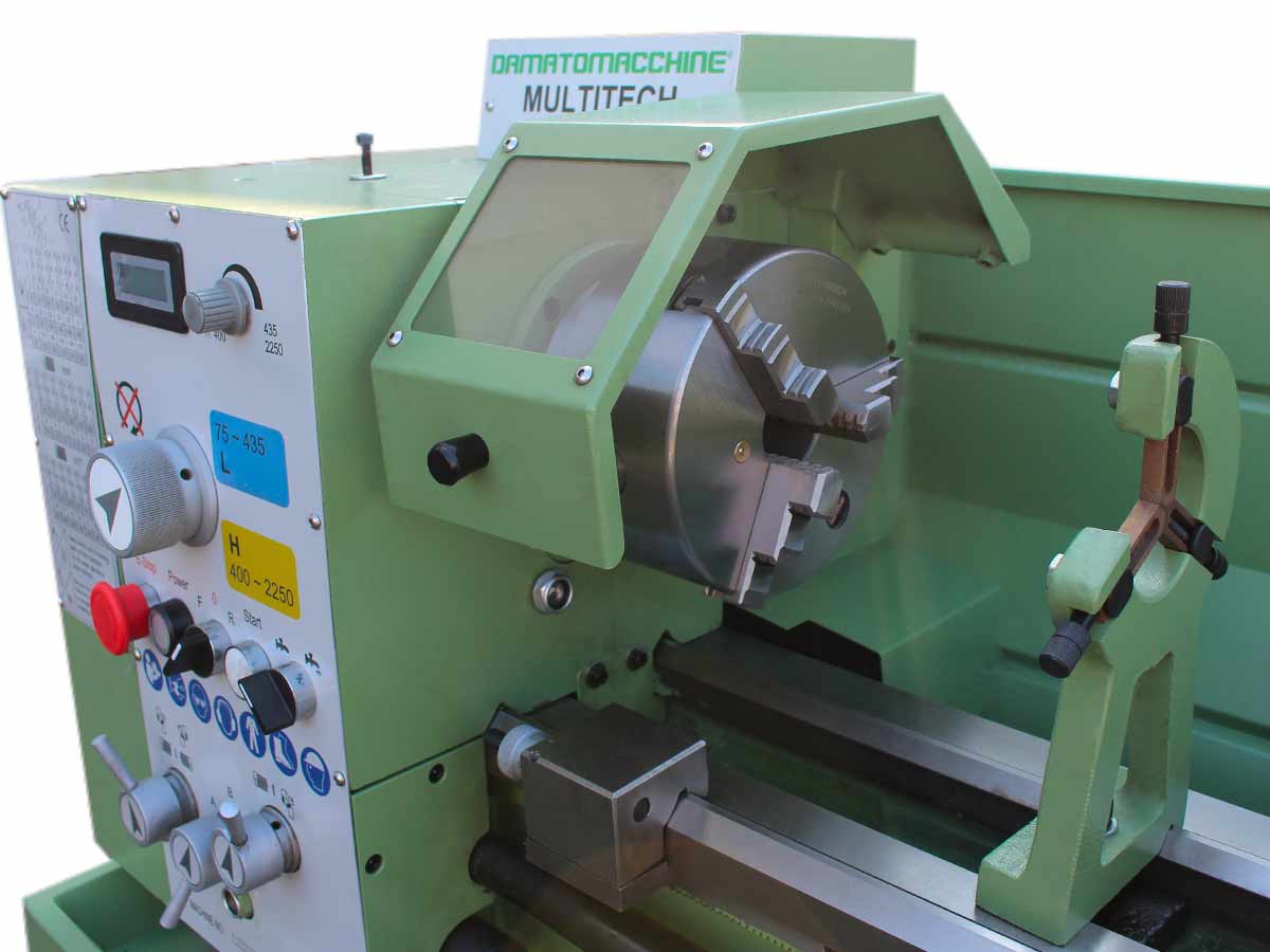 Lathe with 880 mm distance between centers, 1500 W single-phase motor (three-phase version is available on request)